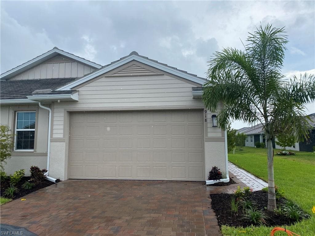 918 Enbrook LOOP NAPLES, FL 34114