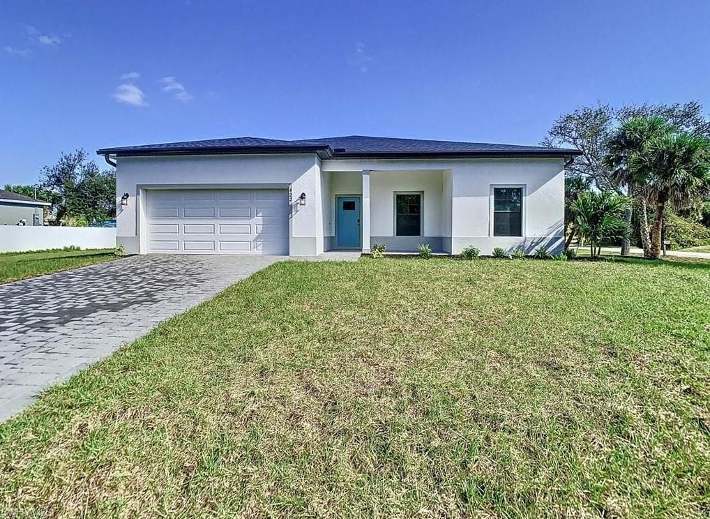 851 Alexander McLellan ST E LEHIGH ACRES, FL 33974