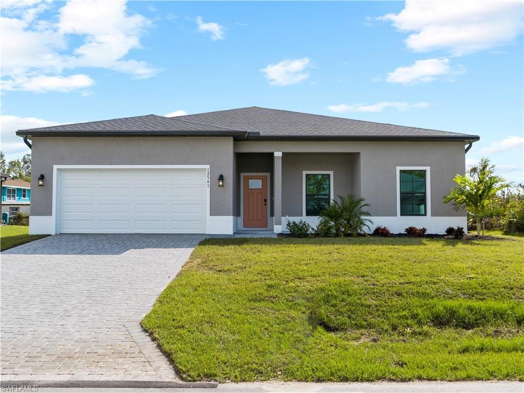2805 54th ST W LEHIGH ACRES, FL 33971