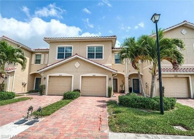 2947 Citrus ST NAPLES, FL 34120