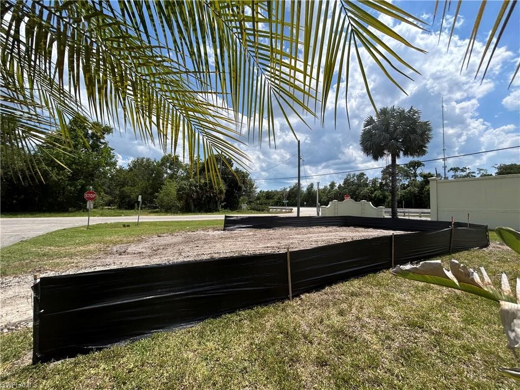 103 Redwood LN NAPLES, FL 34114