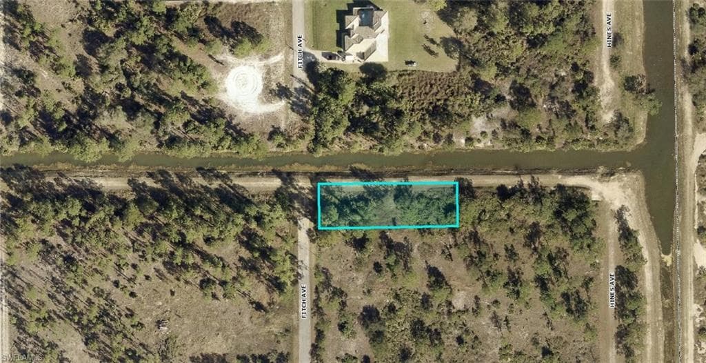 326 Fitch AVE LEHIGH ACRES, FL 33936