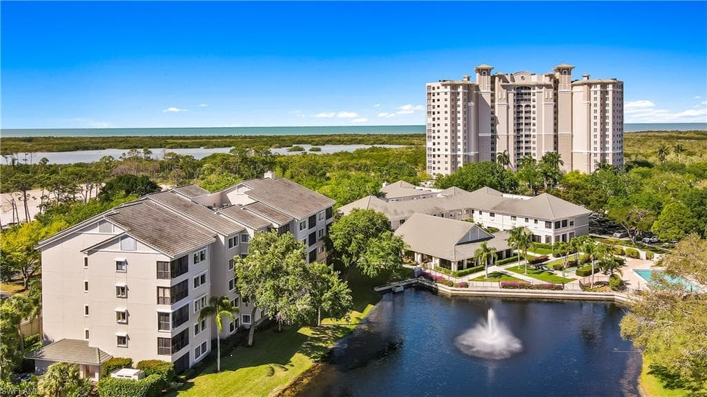 201 Arbor Lake DR 106 NAPLES, FL 34110