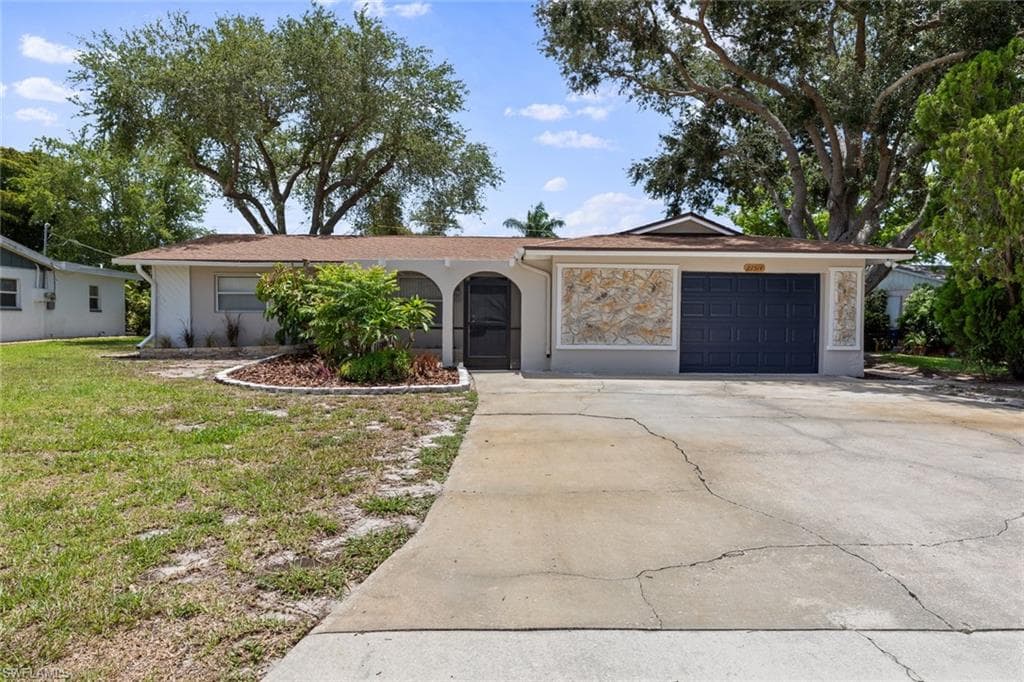 27514 Tierra Del Sol LN BONITA SPRINGS, FL 34135