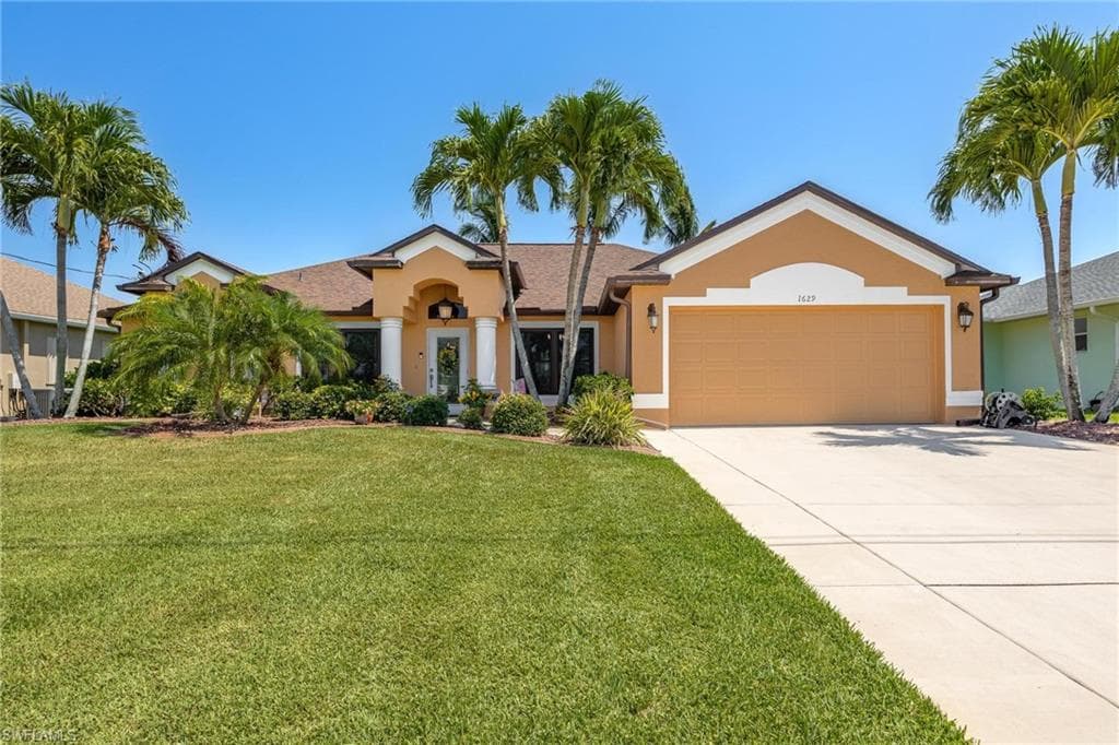 1629 SW 43rd TER CAPE CORAL, FL 33914
