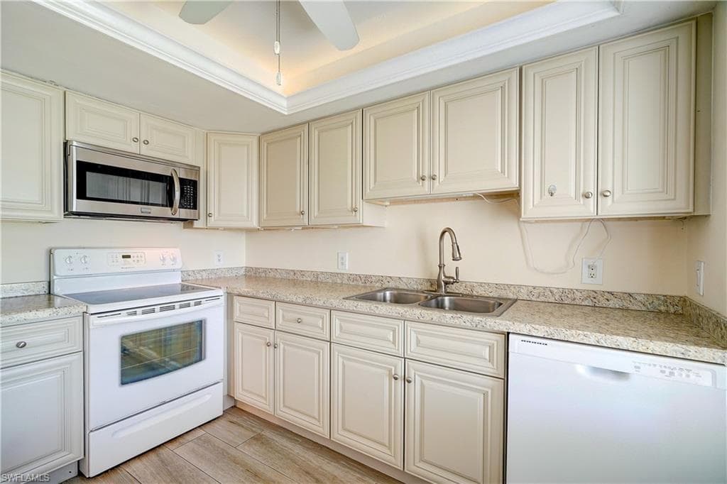 7430 Lake Breeze DR 311 FORT MYERS, FL 33907