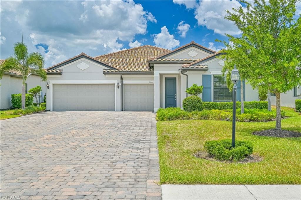 19828 Beverly Park RD ESTERO, FL 33928