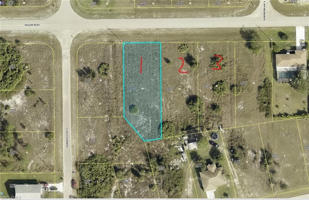 810 Jaguar BLVD LEHIGH ACRES, FL 33974