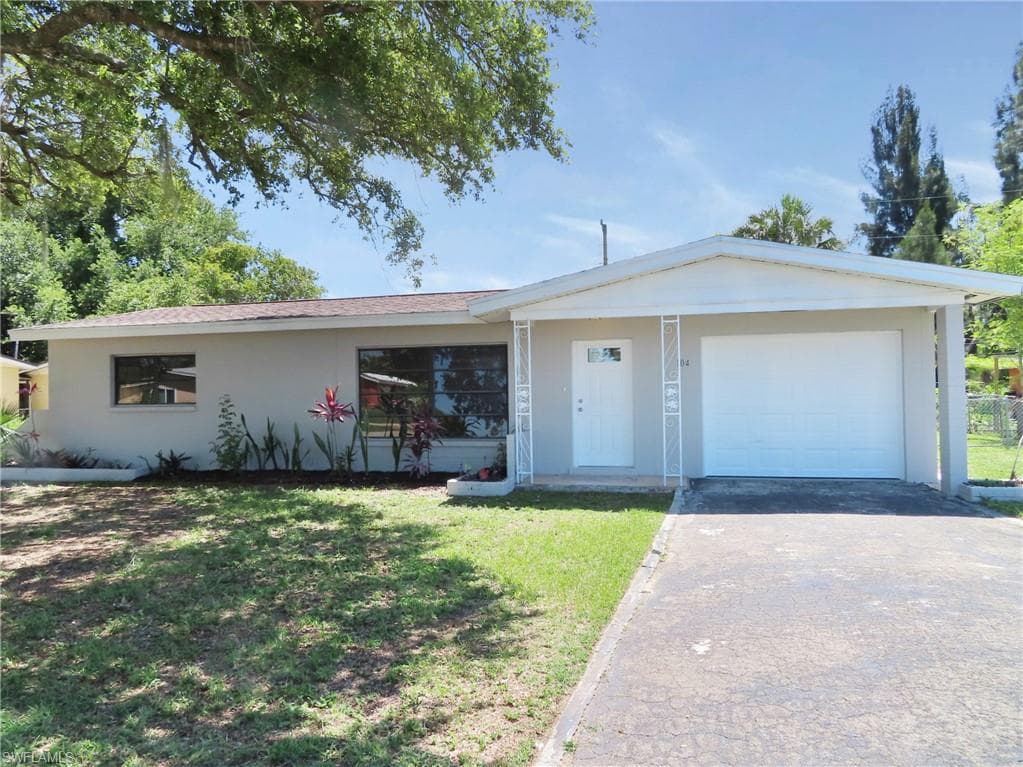 104 Fifth AVE LEHIGH ACRES, FL 33936