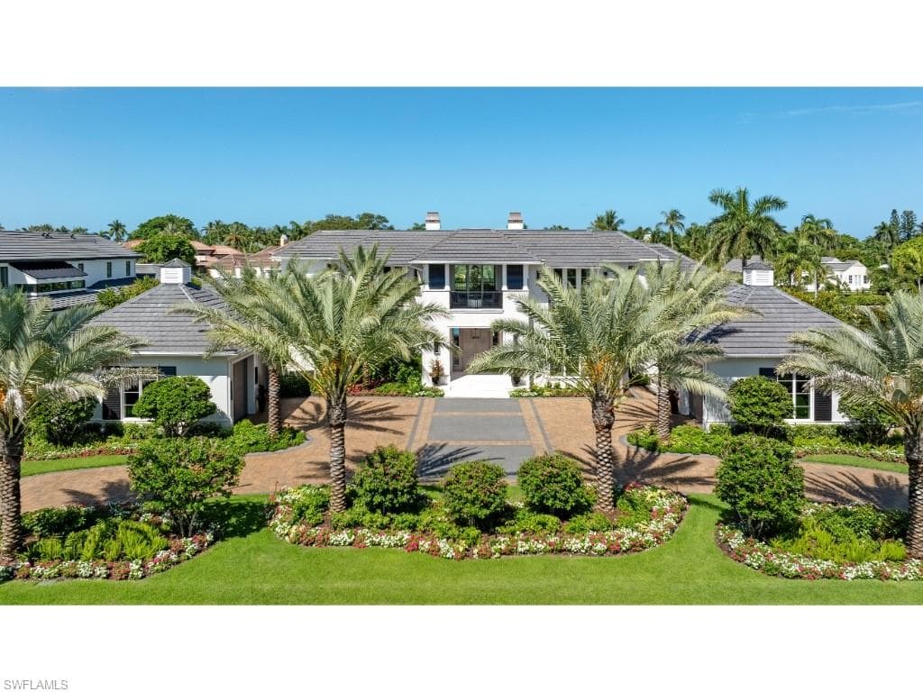 3200 Gin LN NAPLES, FL 34102