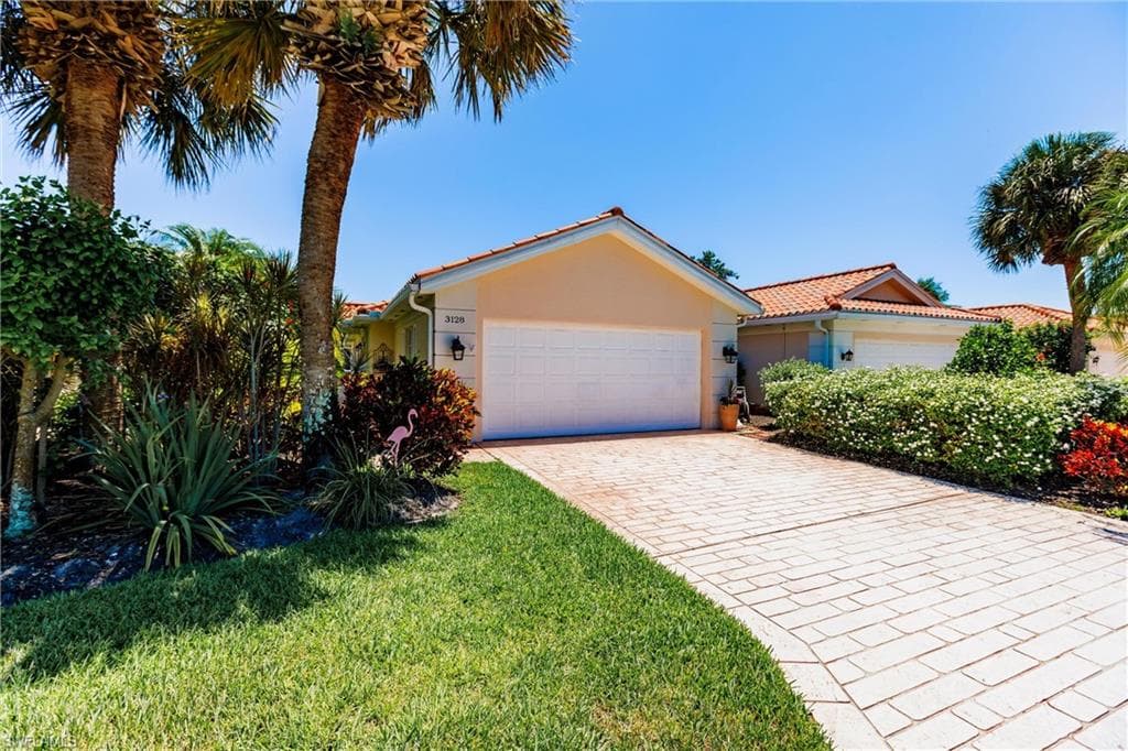 3128 Andorra CT NAPLES, FL 34109