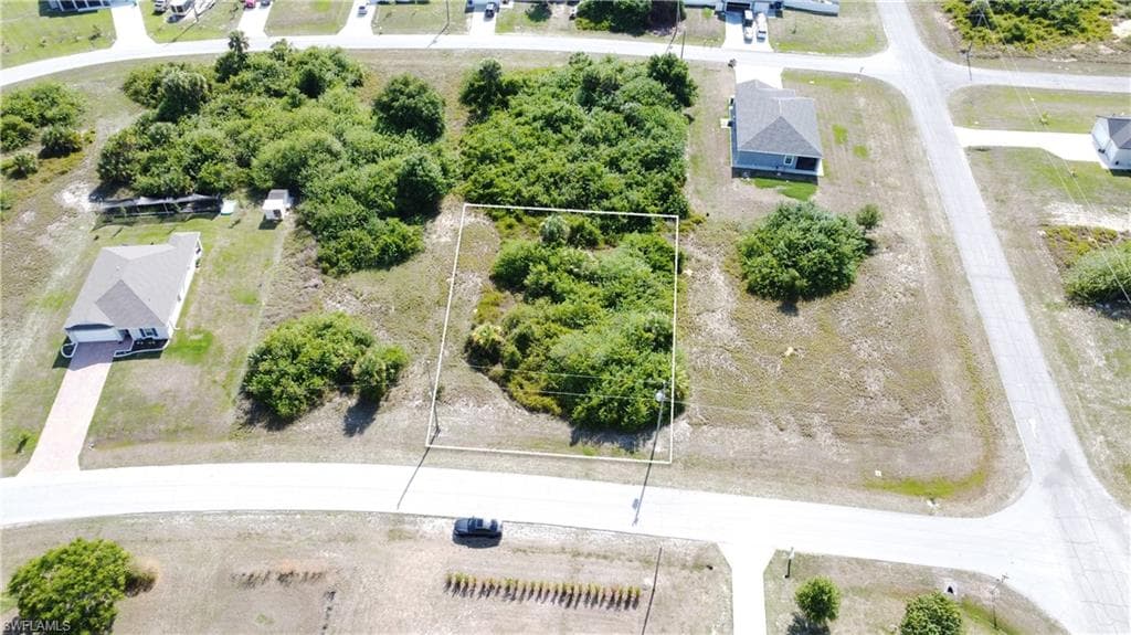 3004 IRIS CIR LABELLE, FL 33935