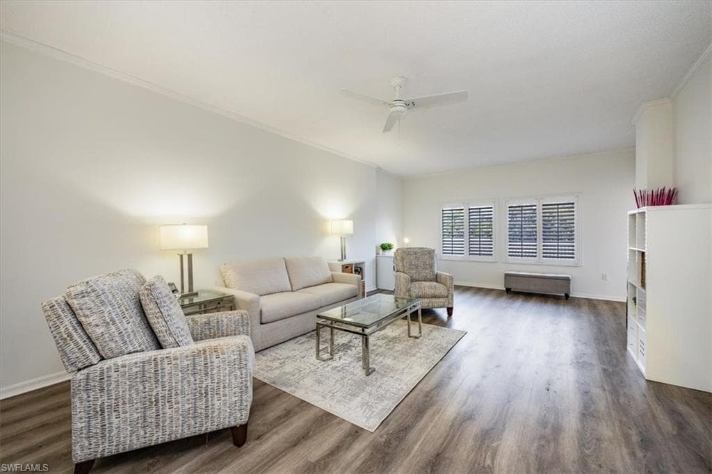 900 Arbor Lake DR 9-205 NAPLES, FL 34110