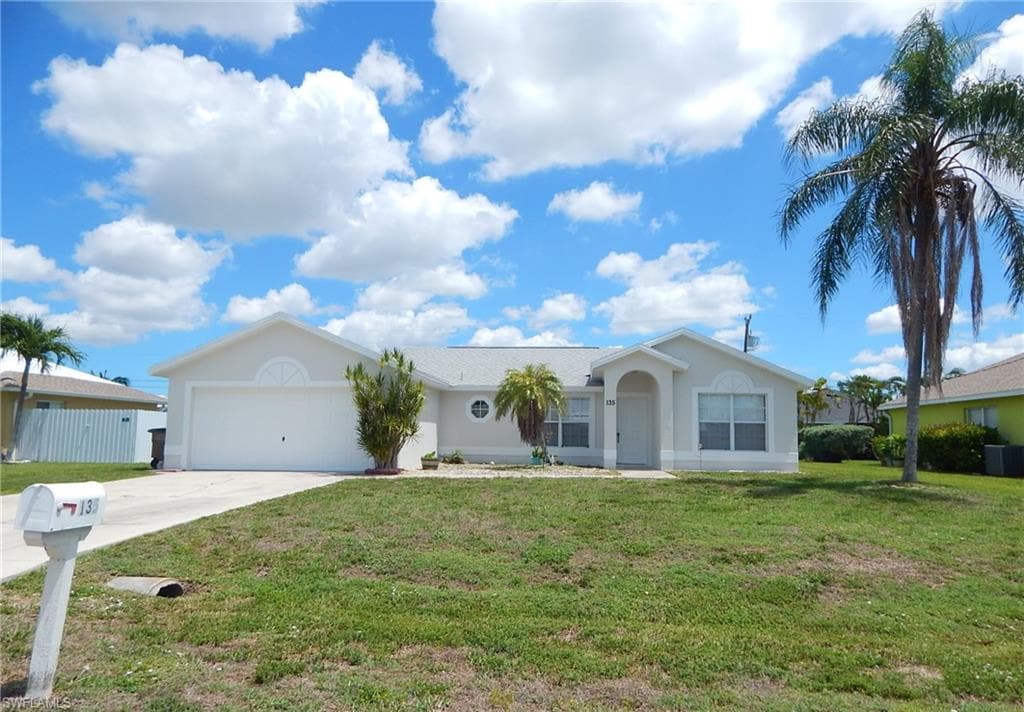 135 SE 29th ST CAPE CORAL, FL 33904