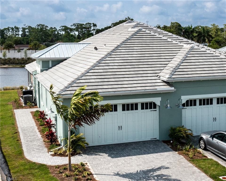 8813 Yucatan CT NAPLES, FL 34112