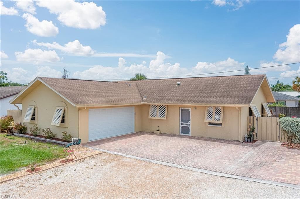 1332 Granada BLVD NAPLES, FL 34103