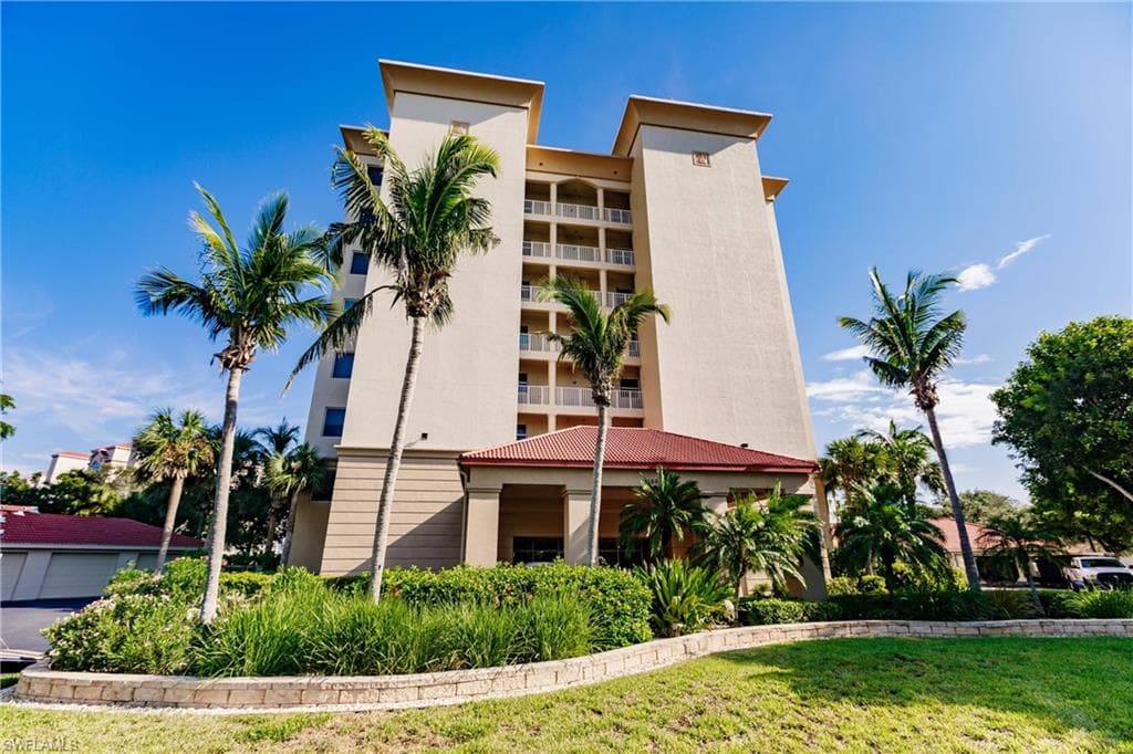 15160 Harbour Isle DR 402 FORT MYERS, FL 33908
