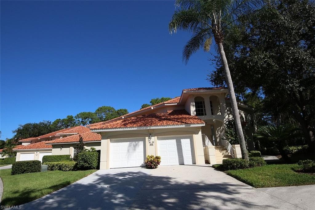1073 Egrets Walk CIR 202 NAPLES, FL 34108