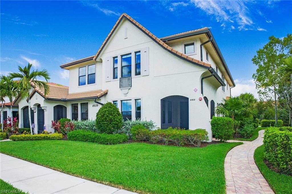 1439 Santiago CIR 2103 NAPLES, FL 34113