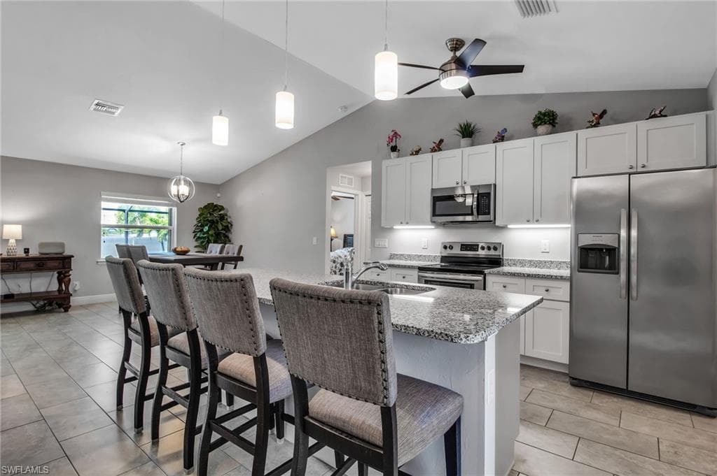 2211 SW 25th TER CAPE CORAL, FL 33914