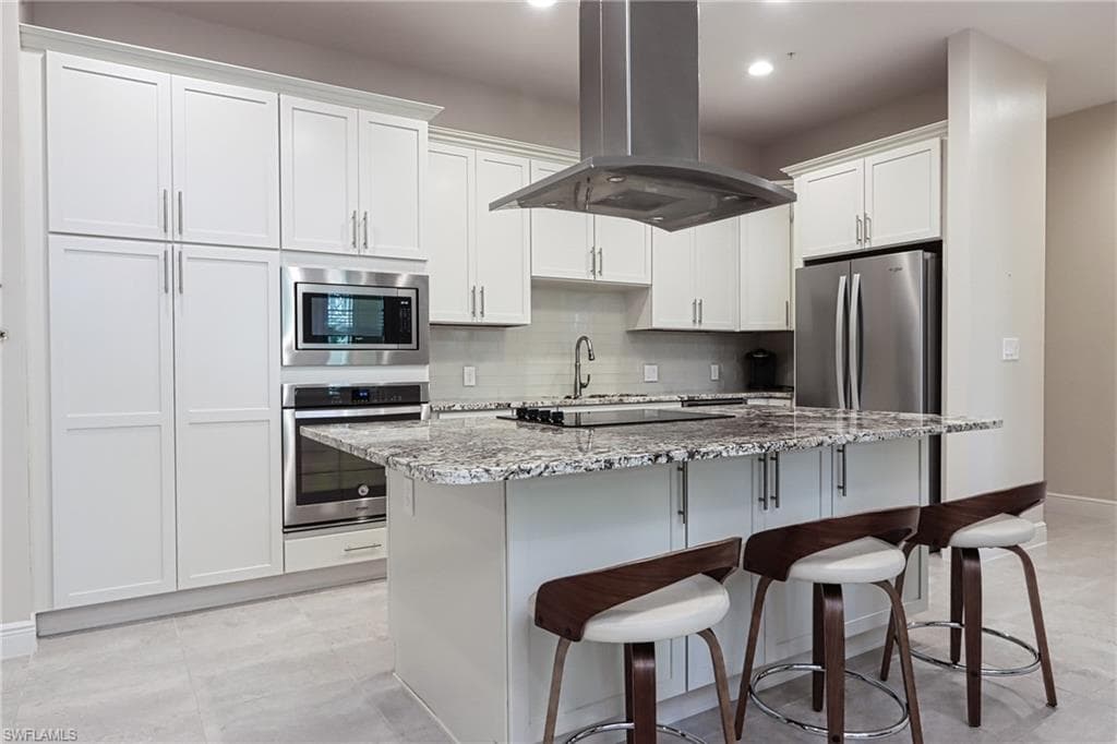 21460 Strada Nuova CIR ESTERO, FL 33928