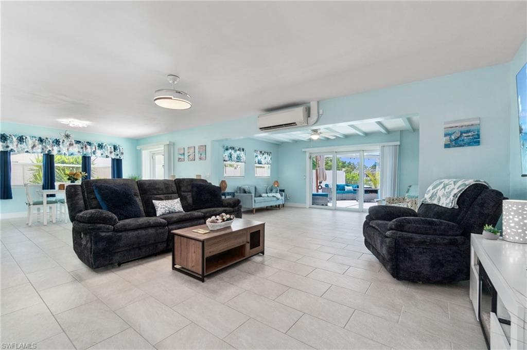 1461 Venetian CT CAPE CORAL, FL 33904