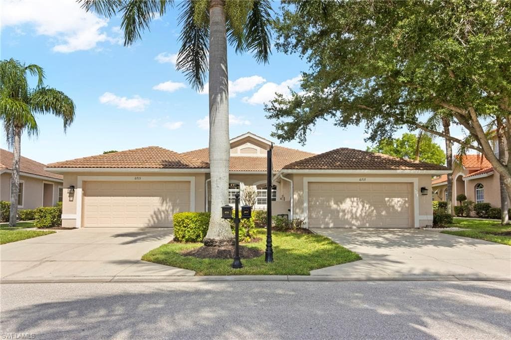 6713 Calumet DR 81 NAPLES, FL 34113