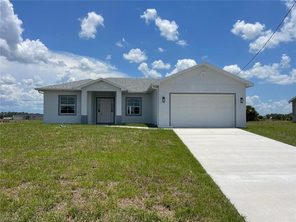 1079 Saturn CT LABELLE, FL 33935
