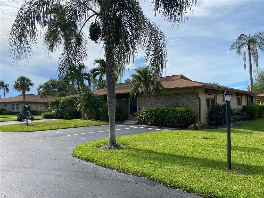 761 Palm View DR NAPLES, FL 34110