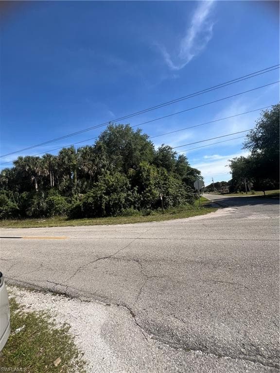 107 W 6th ST LEHIGH ACRES, FL 33972