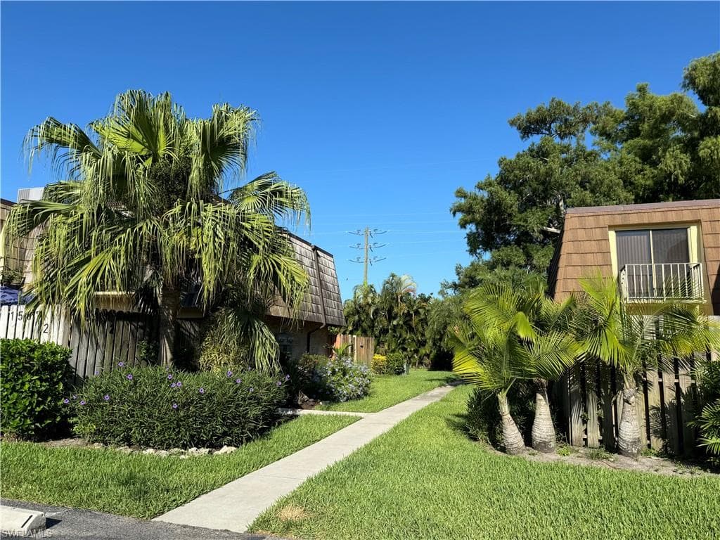 1507 Park Meadows DR 1 FORT MYERS, FL 33907
