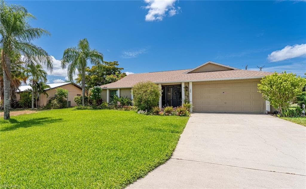 1004 SE 26th TER CAPE CORAL, FL 33904