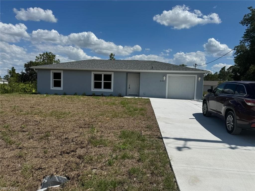 565 Merrywood AVE LEHIGH ACRES, FL 33972