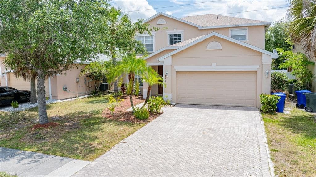 8174 Silver Birch WAY LEHIGH ACRES, FL 33971
