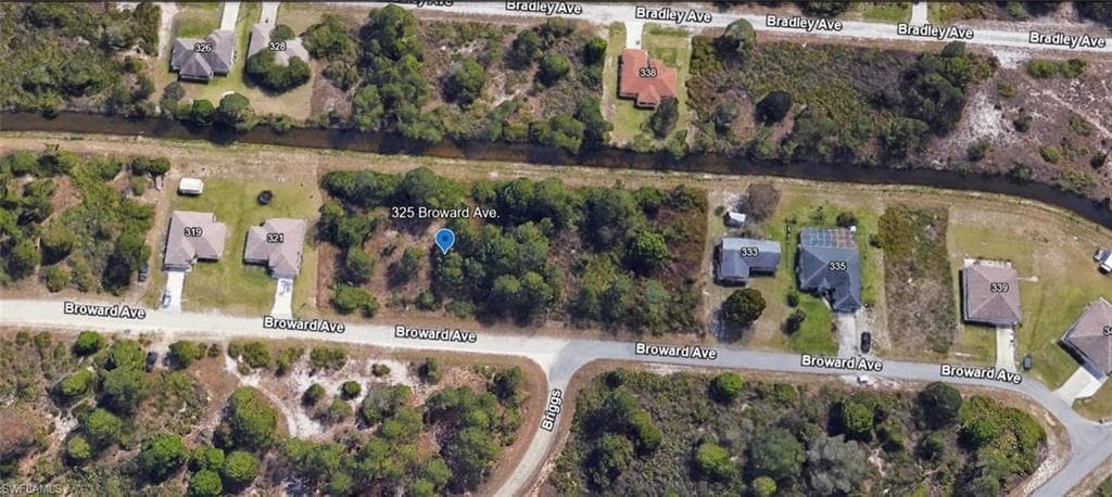 325 Broward AVE LEHIGH ACRES, FL 33974