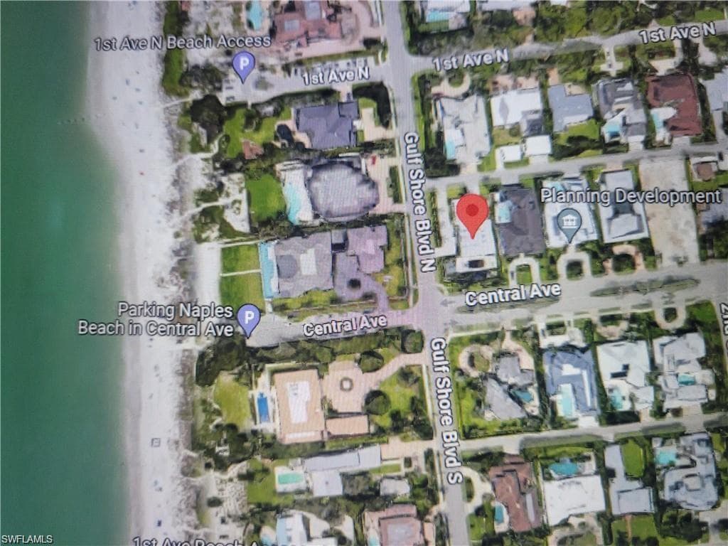 12 Gulf Shore BLVD N NAPLES, FL 34102