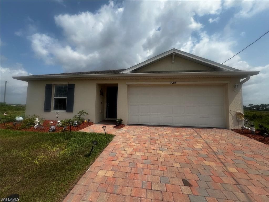 9005 Tea CT LABELLE, FL 33935