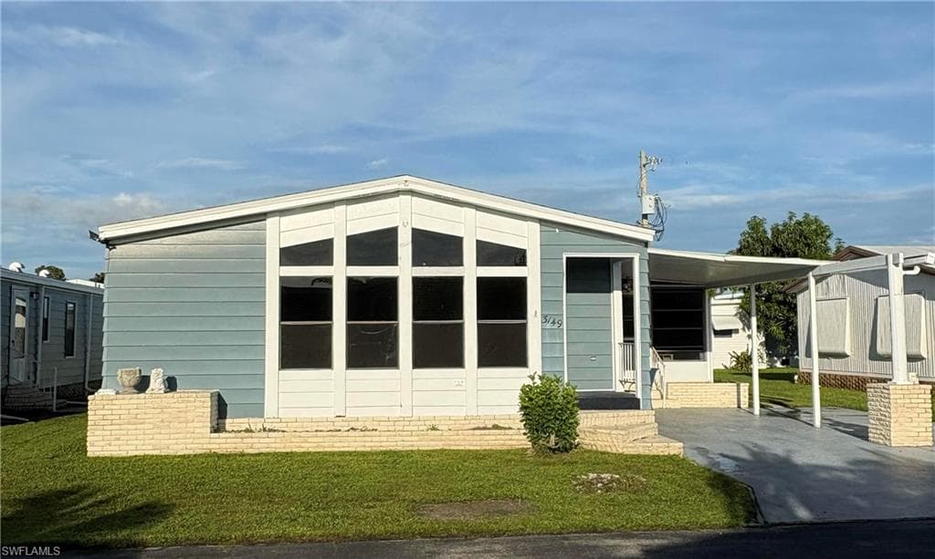 3149 Longview DR NORTH FORT MYERS, FL 33917