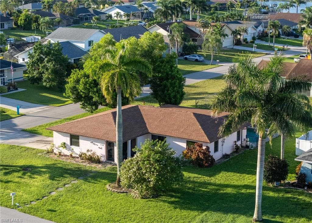 928 SE 18th TER CAPE CORAL, FL 33990