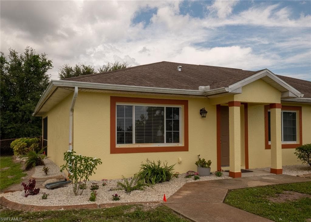 7424 Carrier RD FORT MYERS, FL 33967