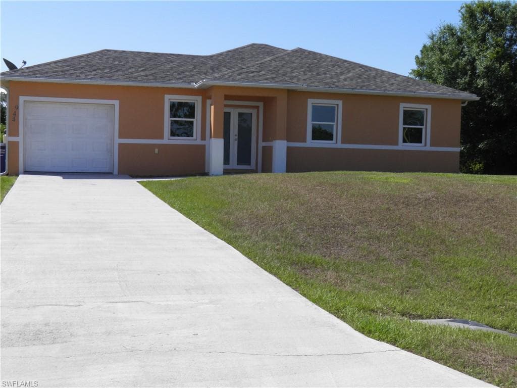 944 Dobbins ST E LEHIGH ACRES, FL 33974