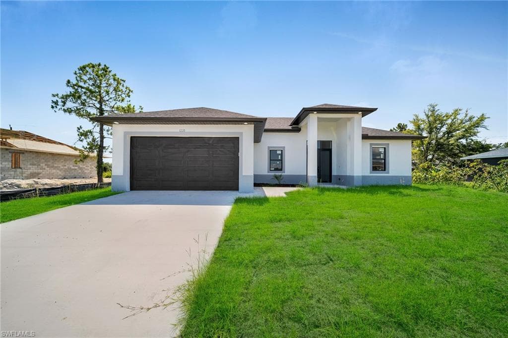 1220 Hibiscus AVE LEHIGH ACRES, FL 33972