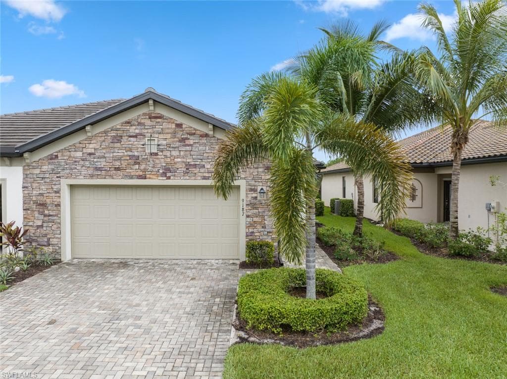 9187 Woodhurst DR NAPLES, FL 34120