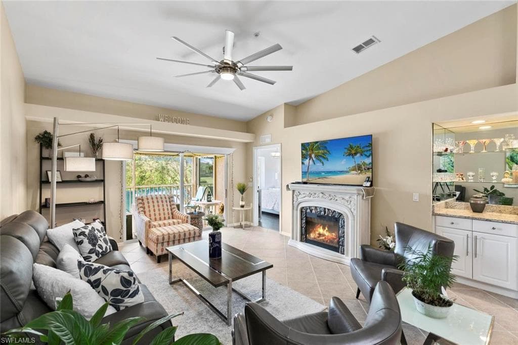 2860 Cypress Trace CIR 1823 NAPLES, FL 34119