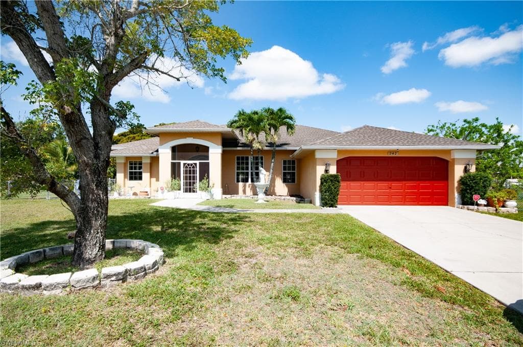 242 Richmond AVE S LEHIGH ACRES, FL 33936