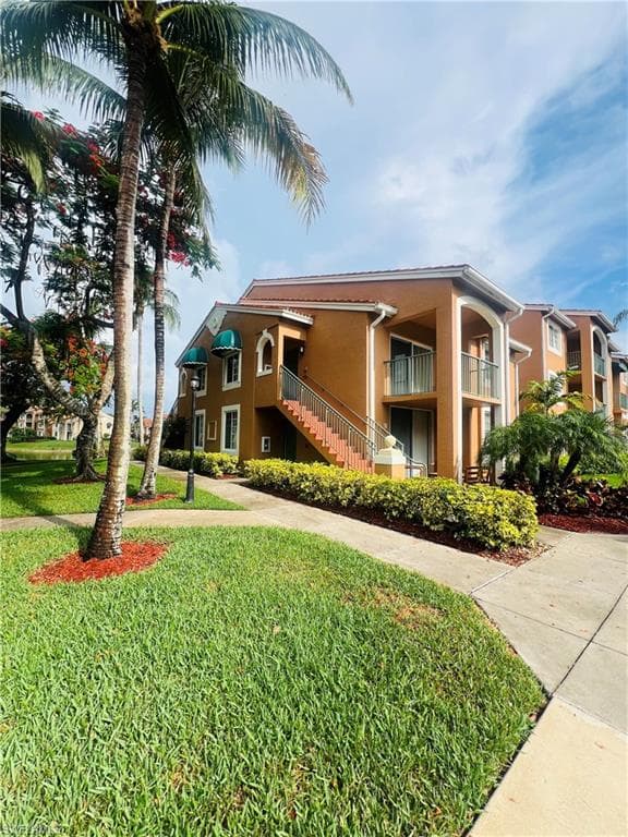 1275 Wildwood Lakes BLVD 2 NAPLES, FL 34104