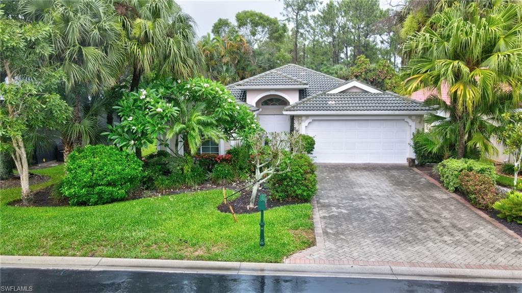 7929 Leicester DR NAPLES, FL 34104