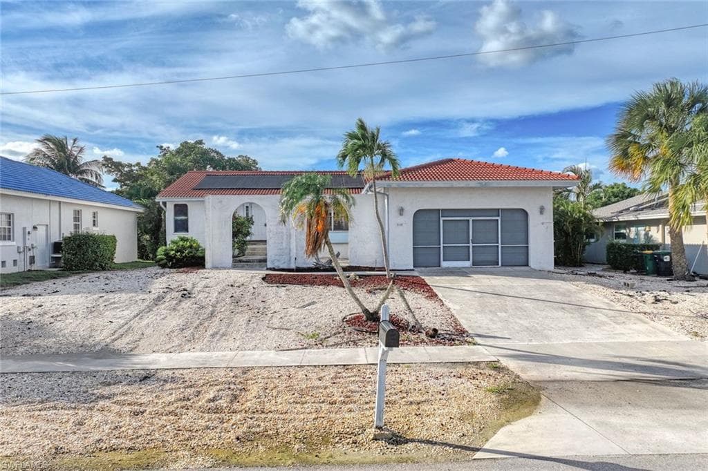 958 Spruce AVE MARCO ISLAND, FL 34145