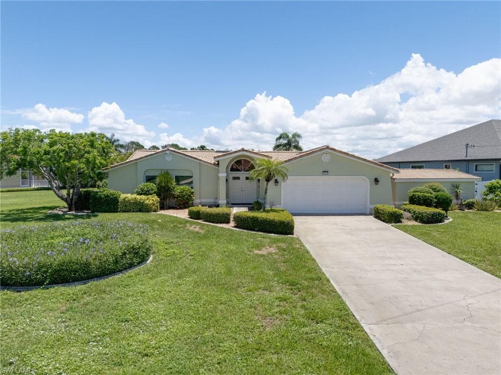 1917 SE 19th LN CAPE CORAL, FL 33990