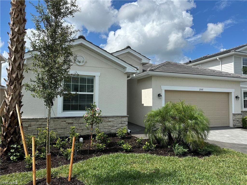 2557 Kona WAY NAPLES, FL 34120